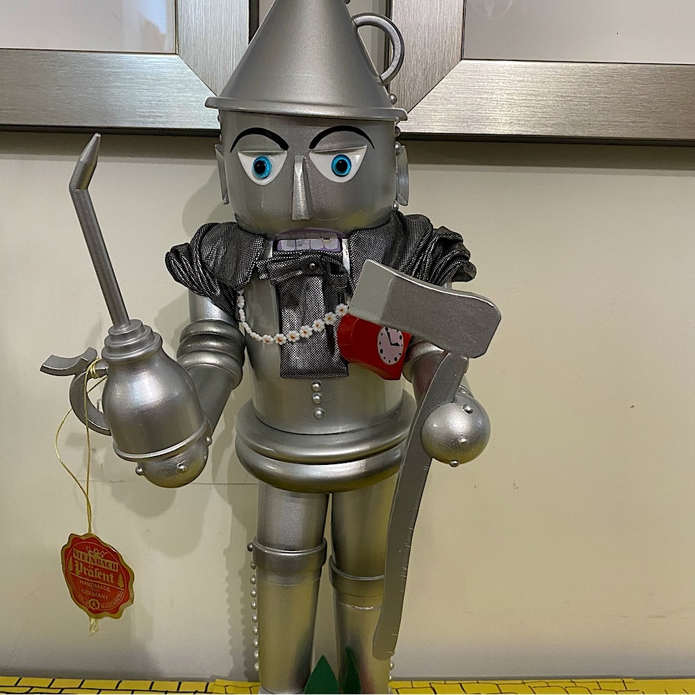 Tin Man Nutcracker *Sold in original box*
